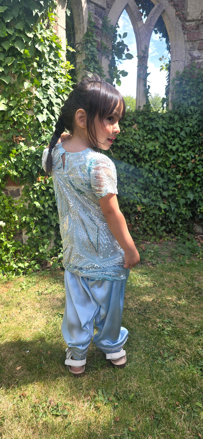 THE NOORÉ SHALWAR