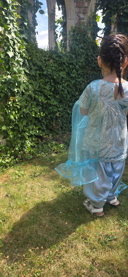 THE NOORÉ SHALWAR