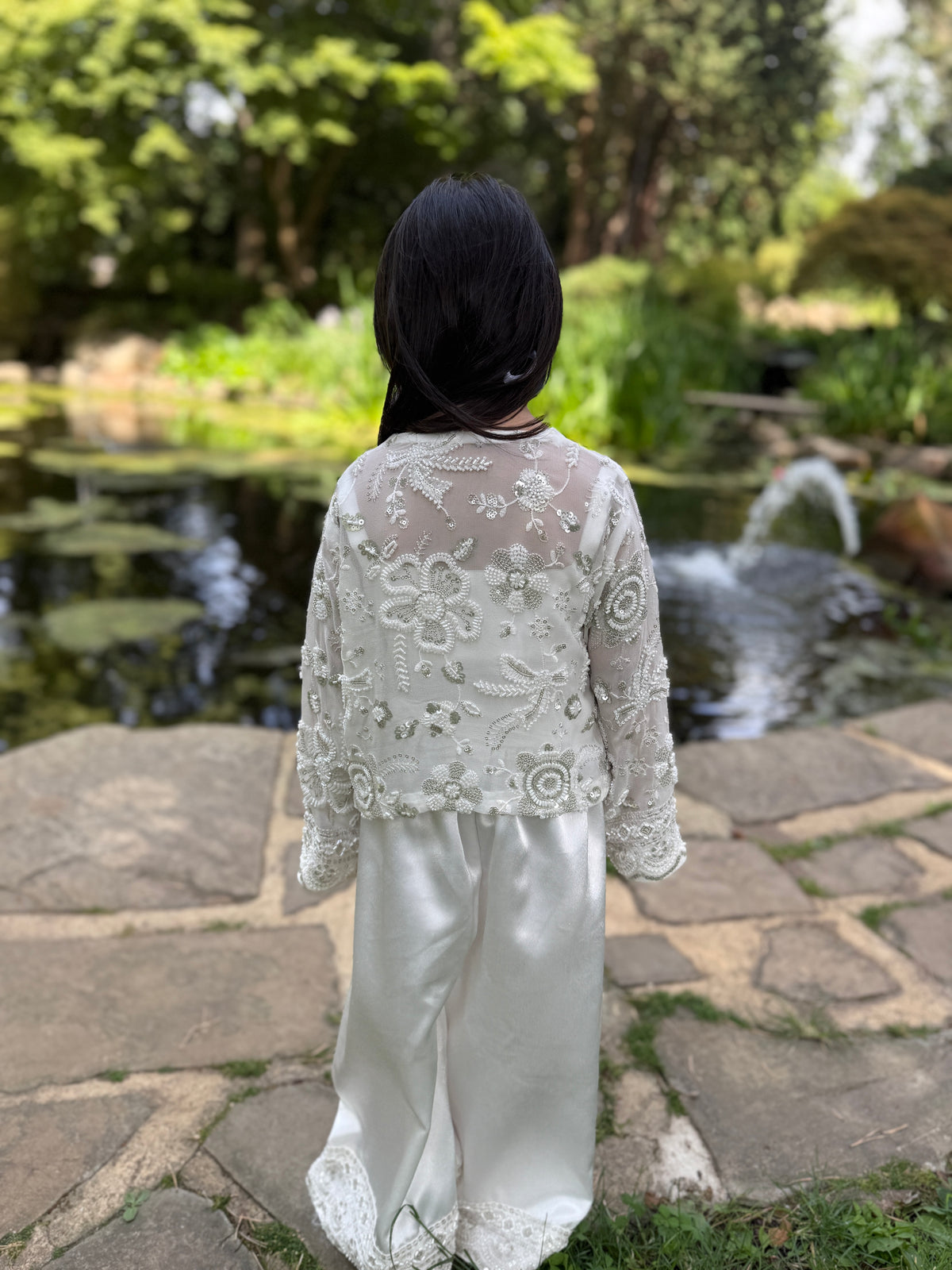 THE INAAYA HANDWORK SET
