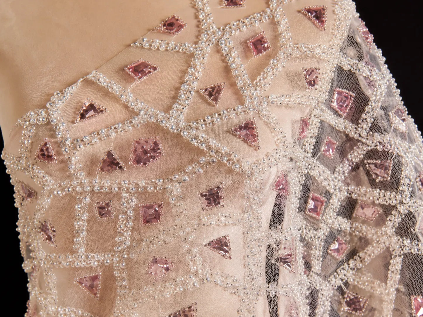 THE AMORE LEHENGA