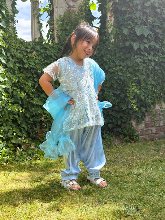THE NOORÉ SHALWAR