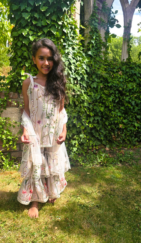 THE HEER FLORAL